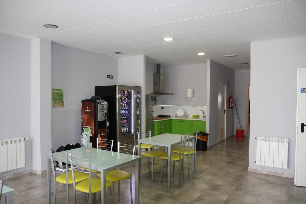 Albergue Outeiro Hostel ปาลัสเดเรย์ ภายนอก รูปภาพ